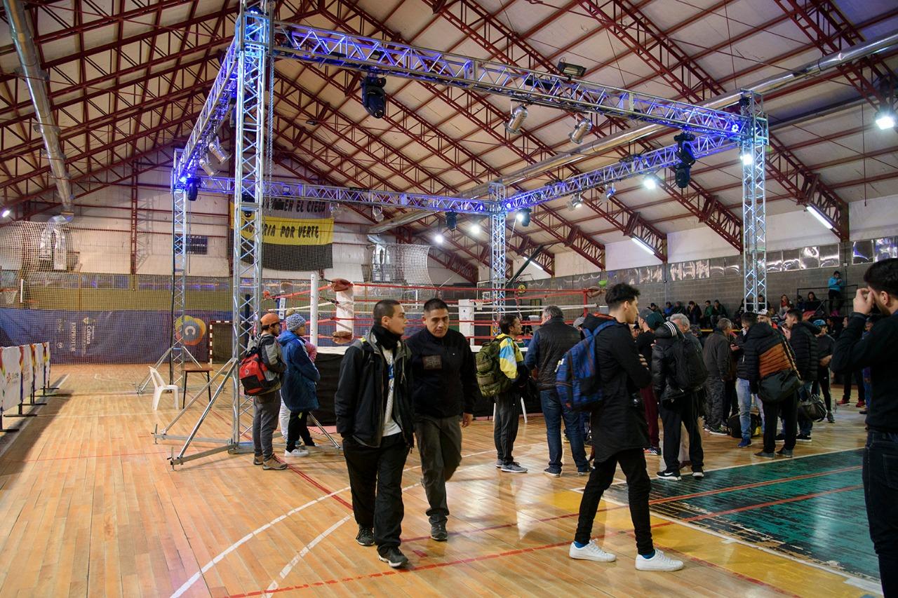 Exitoso Torneo Provincial Amateur de Box en el Gimnasio N&deg;3