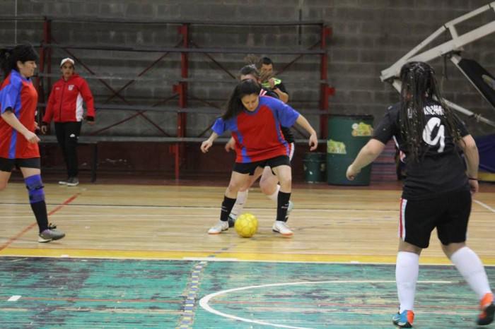 El futsal femenino desarrolla sus etapas de definici&oacute;n