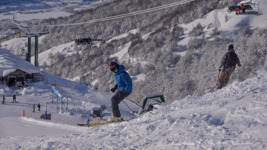 Los esquiadores de Bariloche ya disfrutan del cerro Catedral