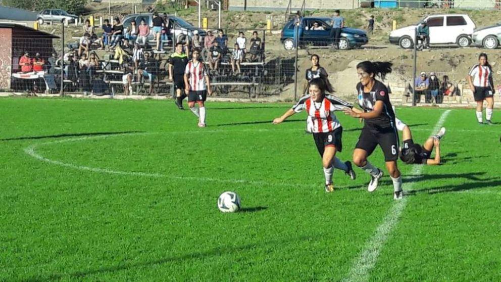 Regresa la acci&oacute;n del f&uacute;tbol femenino municipal