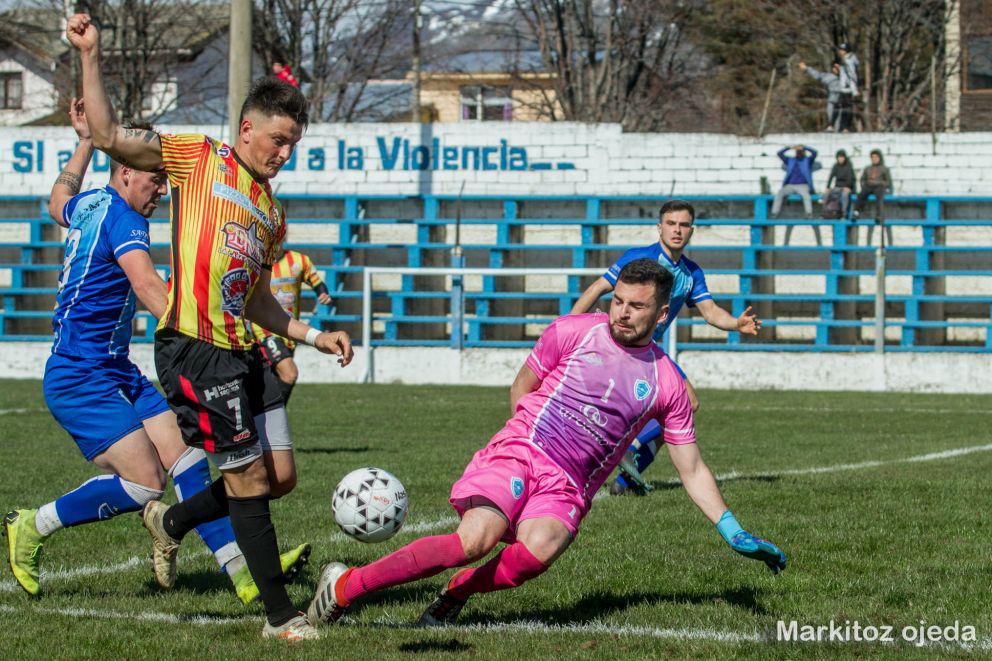 La Copa Bariloche tendr&aacute; un s&aacute;bado de semifinales