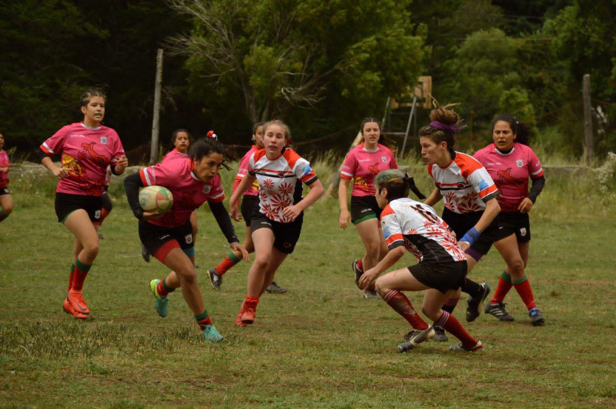 El rugby femenino de Bariloche RC cerr&oacute; el a&ntilde;o cumpliendo un sue&ntilde;o