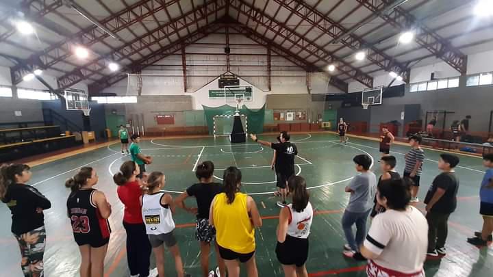 Escuela municipal de basquet