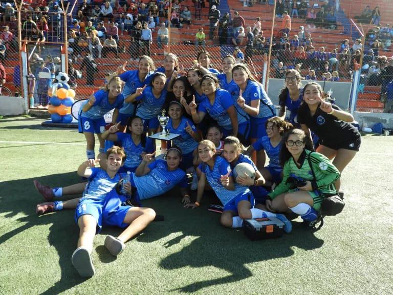 El Team y Luna Park, en lo m&aacute;s alto del Mundialito