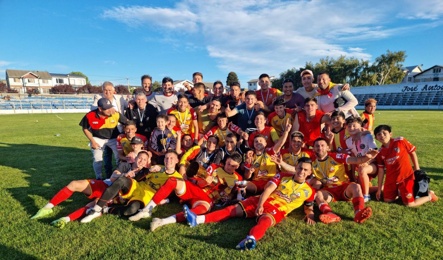 Cruz del Sur gan&oacute; la Copa Bariloche 2022