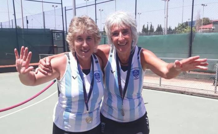 Con dos barilochenses la selecci&oacute;n de Hockey para mayores de 60 sali&oacute; subcampeona del mundo