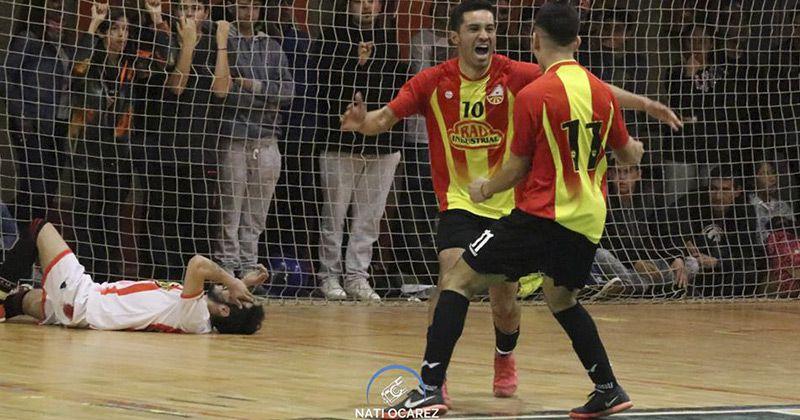 Cruz del Sur gan&oacute; el duelo frente a Estudiantes y levant&oacute; la copa de campe&oacute;n