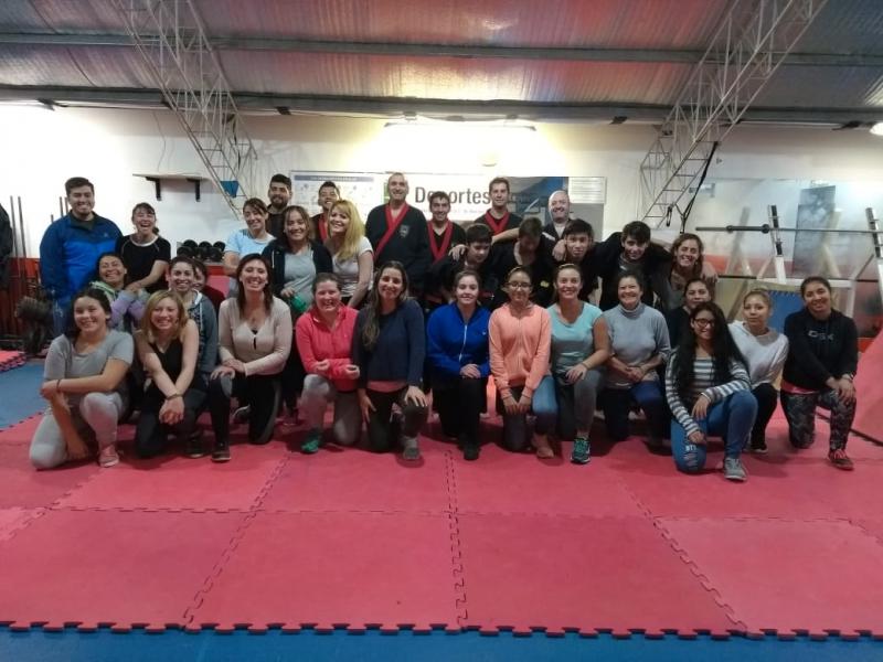 Exitoso cierre del primer taller de Defensa Personal Femenina