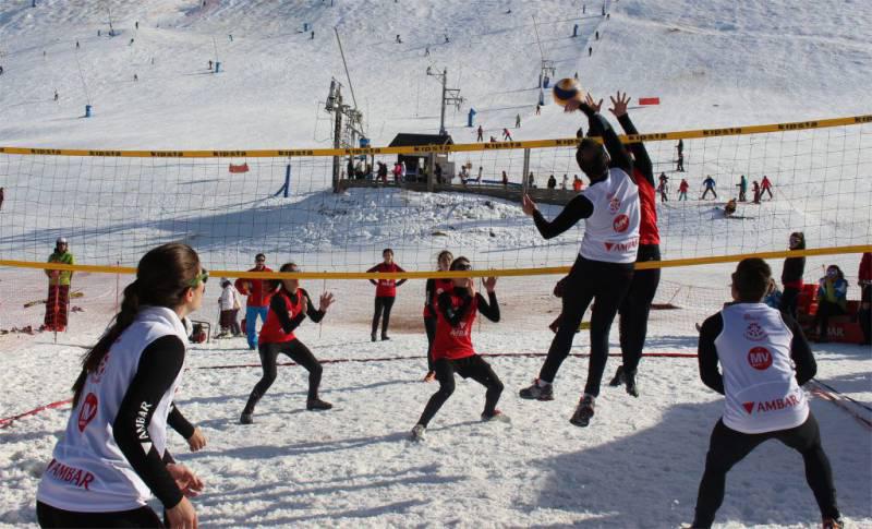 El snow v&oacute;ley llega por primera vez a Am&eacute;rica, y el cerro Catedral ser&aacute; su destino