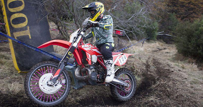 El enduro reuni&oacute; dos campeonatos y La Cascada fue una fiesta con varios podios barilochenses