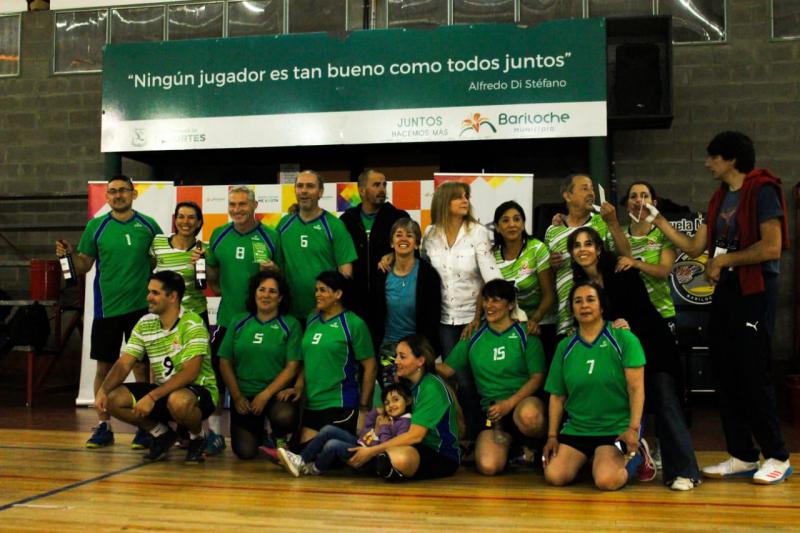 Gran cierre tuvo el torneo de la Liga Municipal de Voley de adultos