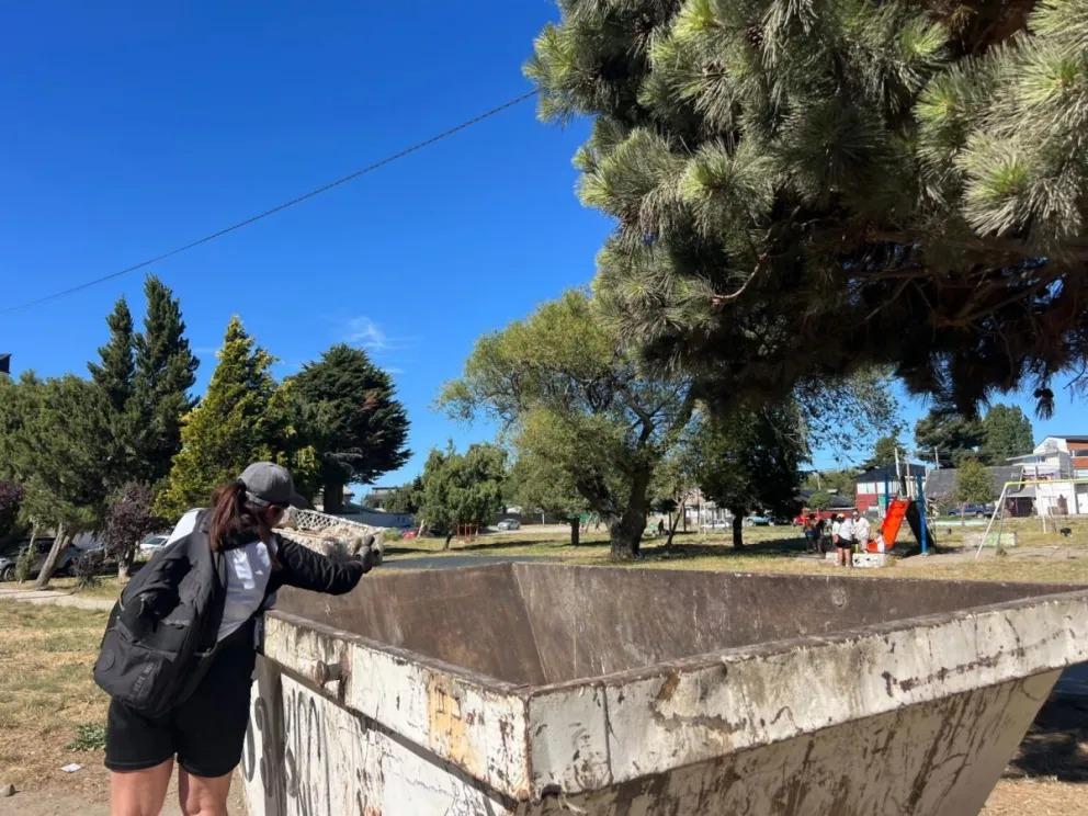 Sin importar el calor, decenas de personas se sumaron a la primera jornada de limpieza