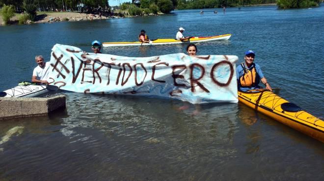 Con una traves&iacute;a de 11 d&iacute;as mostrar&aacute;n c&oacute;mo se contamina el Limay