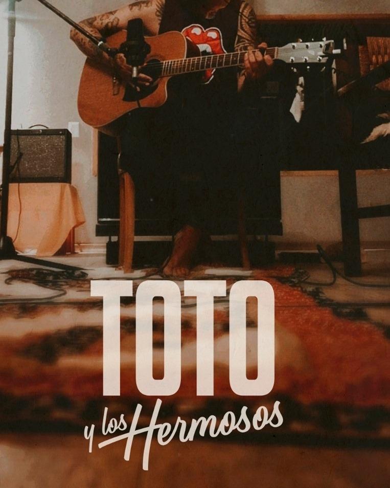 Toto y los Hermosos - Un cuchillo en la mitad (EP 2021)